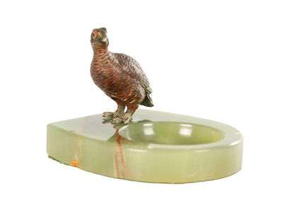Lot 1110 - ATT. FRANZ BERGMAN. A 20TH CENTURY AUSTRIAN COLD PAINTED BRONZE AND ONYX DESK TIDY