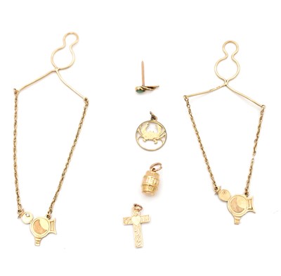 Lot 224 - A COLLECTION OF 9CT GOLD ITEMS
