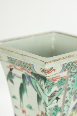Lot 568 - A LARGE PAIR OF 19TH CENTURY CHINESE FAMILLE VERT PORCELAIN VASES