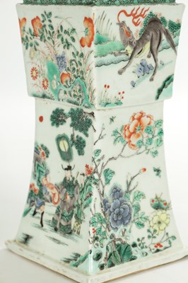 Lot 568 - A LARGE PAIR OF 19TH CENTURY CHINESE FAMILLE VERT PORCELAIN VASES