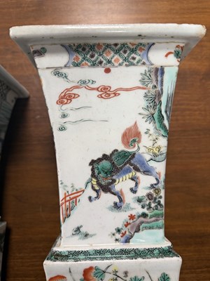Lot 568 - A LARGE PAIR OF 19TH CENTURY CHINESE FAMILLE VERT PORCELAIN VASES
