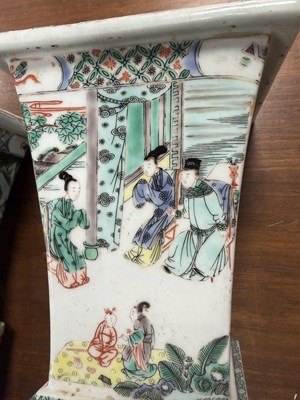 Lot 568 - A LARGE PAIR OF 19TH CENTURY CHINESE FAMILLE VERT PORCELAIN VASES