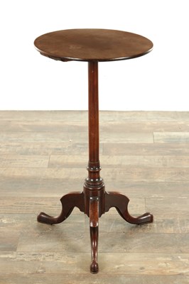 Lot 1535 - A GEORGE III MAHOGANY CANDLE STAND