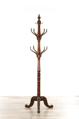 Lot 1653 - A REGENCY OAK COUNTRY HOUSE HAT STAND IN THE MANNER OF GILLOWS