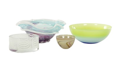 Lot 20 - A COLLECTION OF 20TH CENTURY MURANO STYLE GLASS BOWLS