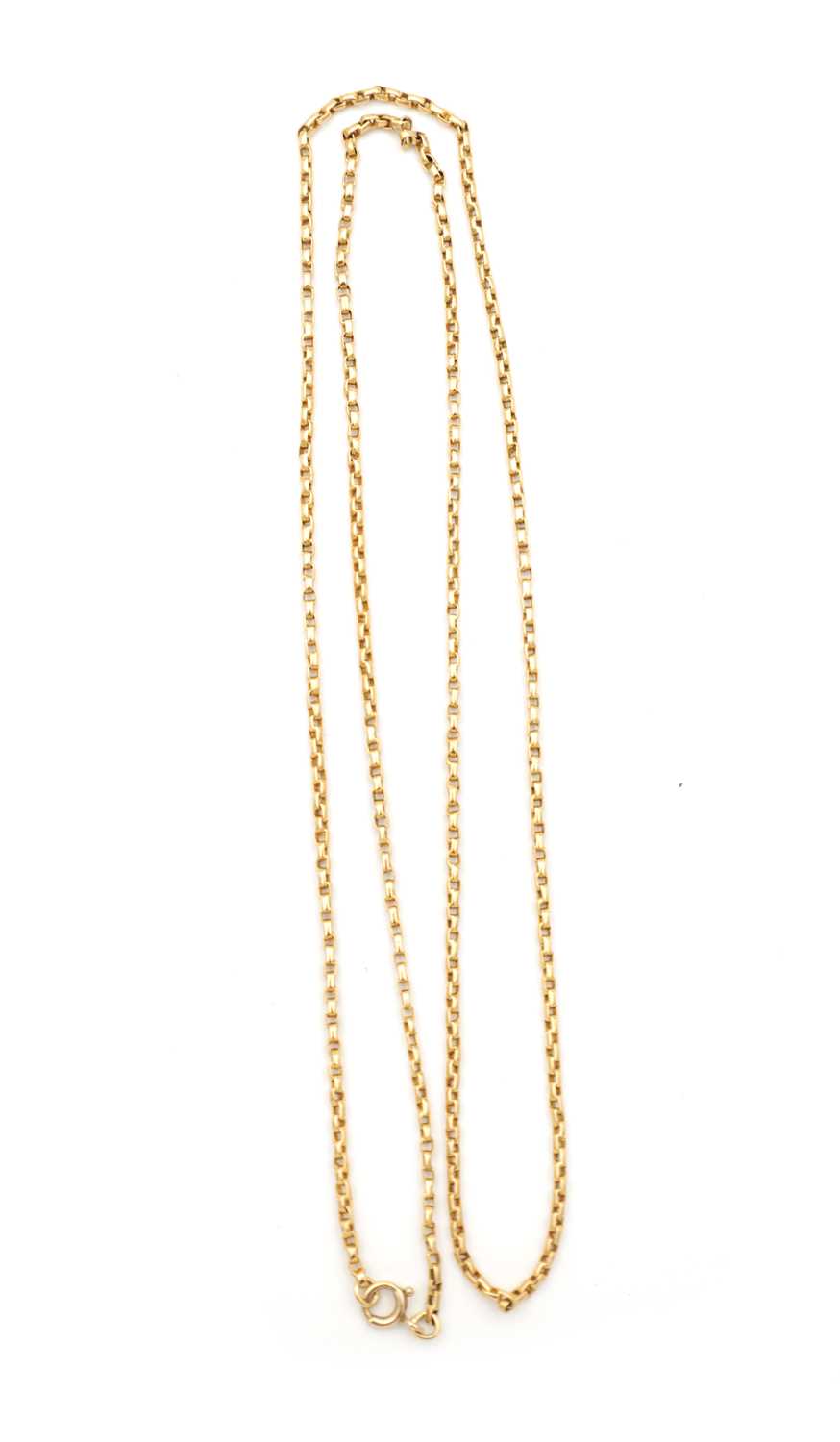 Lot 372 - A LONG 9CT GOLD CHAIN NECKLACE