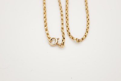 Lot 372 - A LONG 9CT GOLD CHAIN NECKLACE