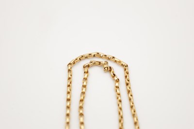 Lot 372 - A LONG 9CT GOLD CHAIN NECKLACE