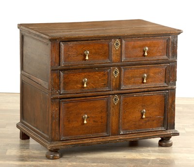 Lot 1462 - A 17TH-CENTURY OAK THREE DRAWER TWO-PART CHEST