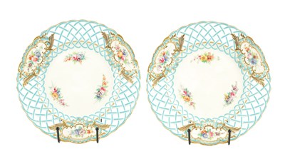 Lot 46 - A PAIR OF EARLY 19TH CENTURY MINTON CABINET PLATES