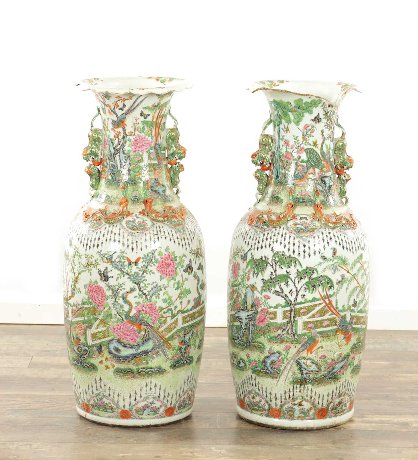 Lot 492 - A LARGE PAIR OF 19TH CENTURY FAMILLE ROSE CHINESE PORCELAIN VASES