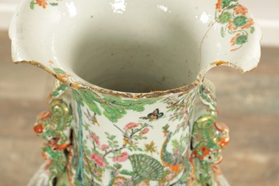 Lot 492 - A LARGE PAIR OF 19TH CENTURY FAMILLE ROSE CHINESE PORCELAIN VASES