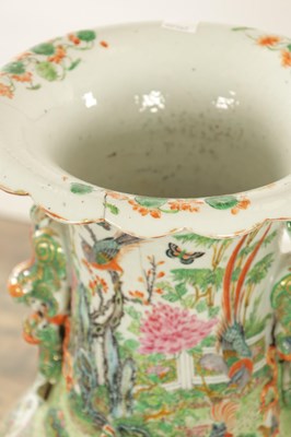 Lot 492 - A LARGE PAIR OF 19TH CENTURY FAMILLE ROSE CHINESE PORCELAIN VASES