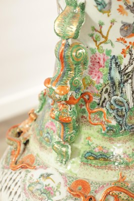 Lot 492 - A LARGE PAIR OF 19TH CENTURY FAMILLE ROSE CHINESE PORCELAIN VASES