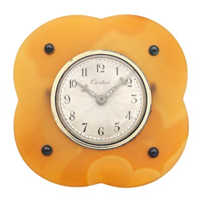 Lot 1414 - A RARE ART DECO AGATE, SAPPHIRE AND DIAMOND CARTIER STRUT CLOCK