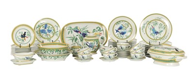 Lot 25 - A 20TH CENTURY HERMES ‘TOUCAN’ PATTERN PORCELAIN DINNER/TEA SERVICE