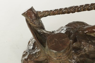 Lot 998 - ALEXANDRE OULINE FRANCE (1918 - 1940) AN ART DECO PATINATED BRONZE SCULPTURE