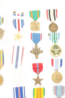Lot 614 - A COLLECTION OF 19TH/20TH CENTURY BRITISH AND AMERICAN MEDALS