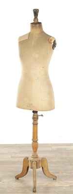 Lot 1018 - STOCKMAN, PARIS & LONDON, A 20TH CENTURY WOODEN & UPHOLSTERED DRESSMAKER SHOP HABERDASHERY MANNEQUIN ON STAND