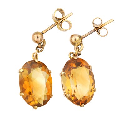 Lot 294 - A PAIR OF 9CT GOLD CITRINE EARRINGS