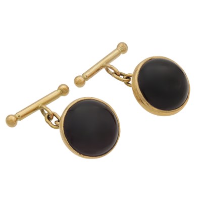 Lot 273 - AN EARLY 20TH CENTURY 18CT GOLD AND BLACK ONYX PAIR OF CUFFLINKS