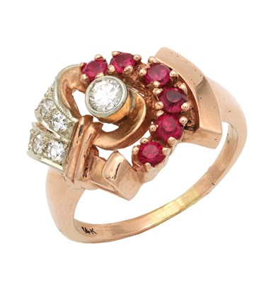 Lot 259 - A 20TH CENTURY 14CT GOLD DIAMOND AND RUBY ART DECO COCKTAIL RING
