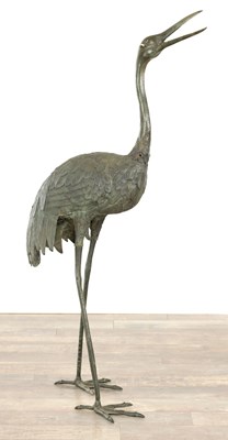 Lot 1074 - A GREEN PATINATED BRONZE GARDEN SCULPTURE OF A HERON