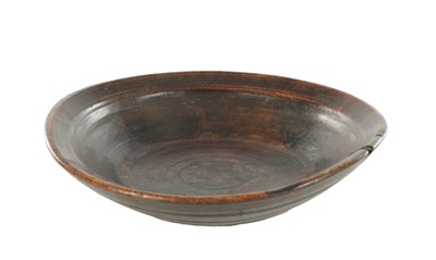 Lot 794 - AN 18TH CENTURY TURNED APPLEWOOD FRUIT BOWL