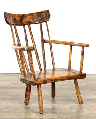 Lot 1468 - AN 18TH CENTURY IRISH GIBSON FIRESIDE COMB BACK CHAIR
