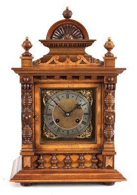 Lot 1769 - AN EARLY 20TH CENTURY GERMAN WALNUT CASED MANTEL CLOCK