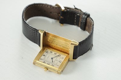Lot 1213 - A GENTLEMAN'S 18CT GOLD JAEGER-LECOULTRE REVERSO WRISTWATCH