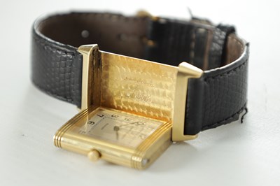 Lot 1213 - A GENTLEMAN'S 18CT GOLD JAEGER-LECOULTRE REVERSO WRISTWATCH