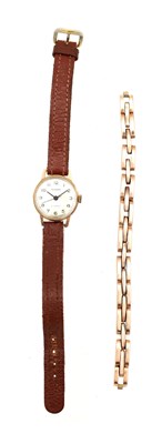 Lot 1196 - A SEKONDA 9CT GOLD LADY'S WRISTWATCH