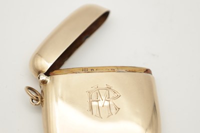 Lot 333 - A 9CT ROSE GOLD VESTA CASE