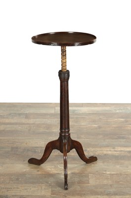 Lot 1643 - A RARE 18TH CENTURY OAK ADJUSTABLE CANDLE STAND