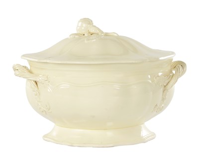 Lot 37 - A LATE 18TH CENTURY LEEDS CREAMWARE TUREEN
