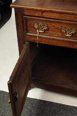 Lot 1482 - AN EARLY 18TH CENTURY OAK DOG KENNEL DRESSER AND RACK