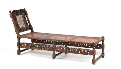 Lot 1506 - A WILLIAM AND MARY WALNUT CHAISE LONG WITH BERGERE SEAT