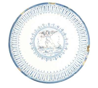 Lot 61 - AN 18TH CENTURY DELFTWARE TAZZA