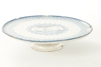 Lot 61 - AN 18TH CENTURY DELFTWARE TAZZA