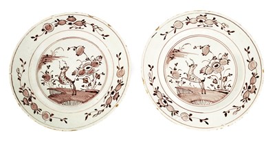 Lot 21 - A PAIR OF 18TH CENTURY MANGANESE DELFTWARE PLATES