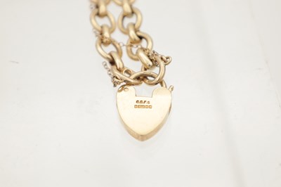 Lot 270 - A 9CT GOLD LOCKET BRACELET