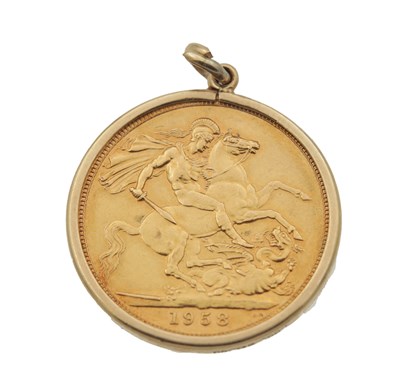 Lot 220 - A 1958 ELIZABETH II GOLD SOVEREIGN