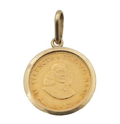 Lot 288 - A SOUTH AFRICAN 1 RAND GOLD COIN, 1975