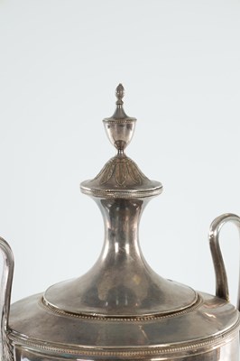 Lot 145 - A SILVER PLATED REGENCY TEA URN