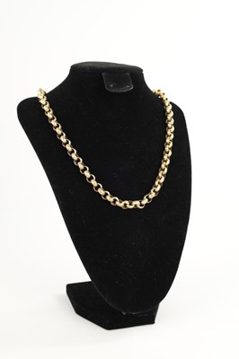 Lot 221 - A GEORGIAN 15CT GOLD BELCHER CHAIN WITH AMETHYST CLASP
