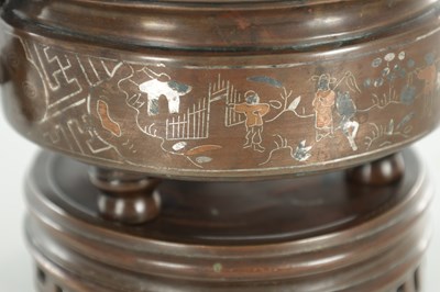 Lot 476 - A 19TH CENTURY INLAID SILVER BRONZE CHINESE CENSOR ON STAND