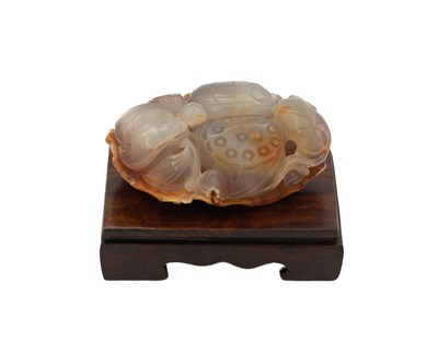 Lot 458 - A CHINESE JADE AND AGATE CARVED SCULPTURE