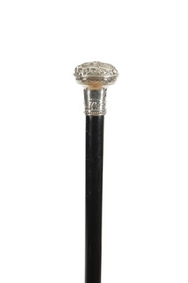 Lot 834 - A RARE 19TH CENTURY SECRET EROTIC CANE