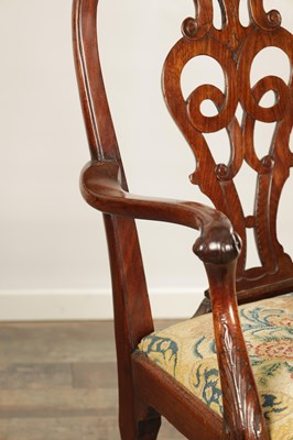Lot 1488 - A LARGE GEORGE II MAHOGANY GENTLEMANS ARMCHAIR